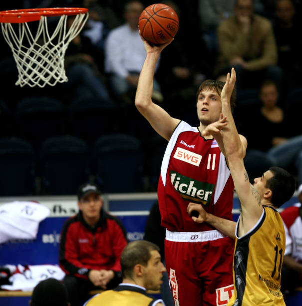 而于大宝退 而于大宝退