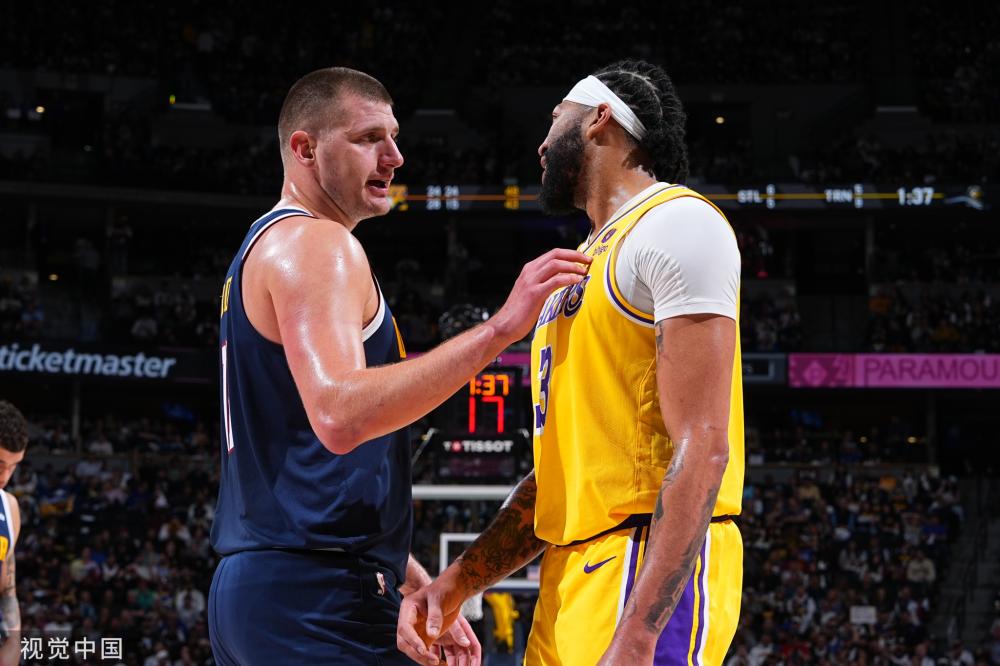 一方面是对 一方面是对